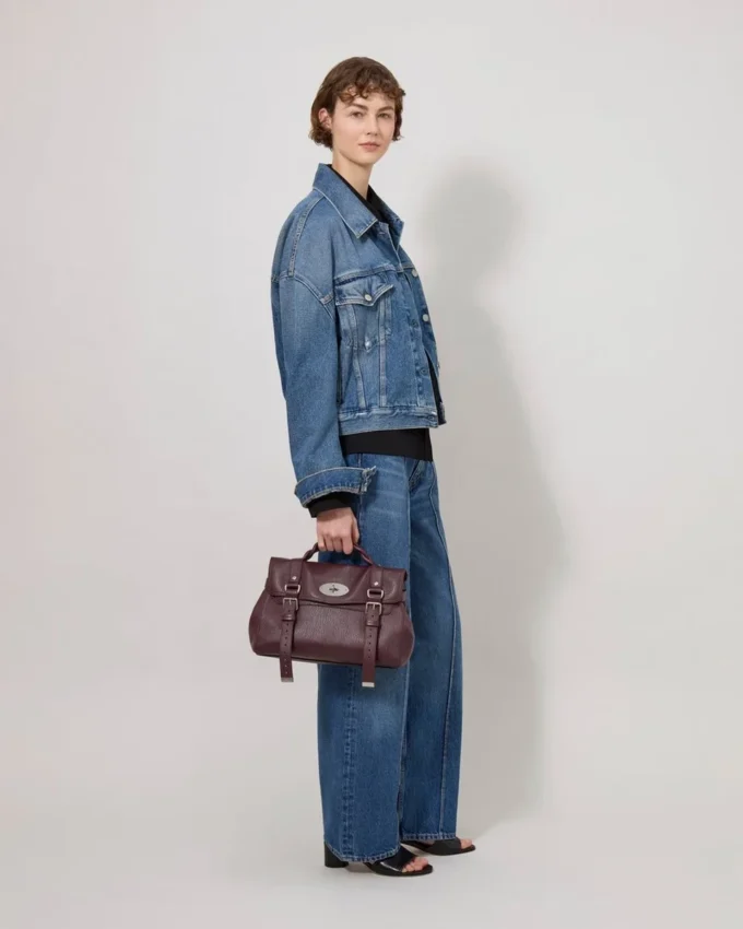 Alexa Black Cherry Natural Grain Women