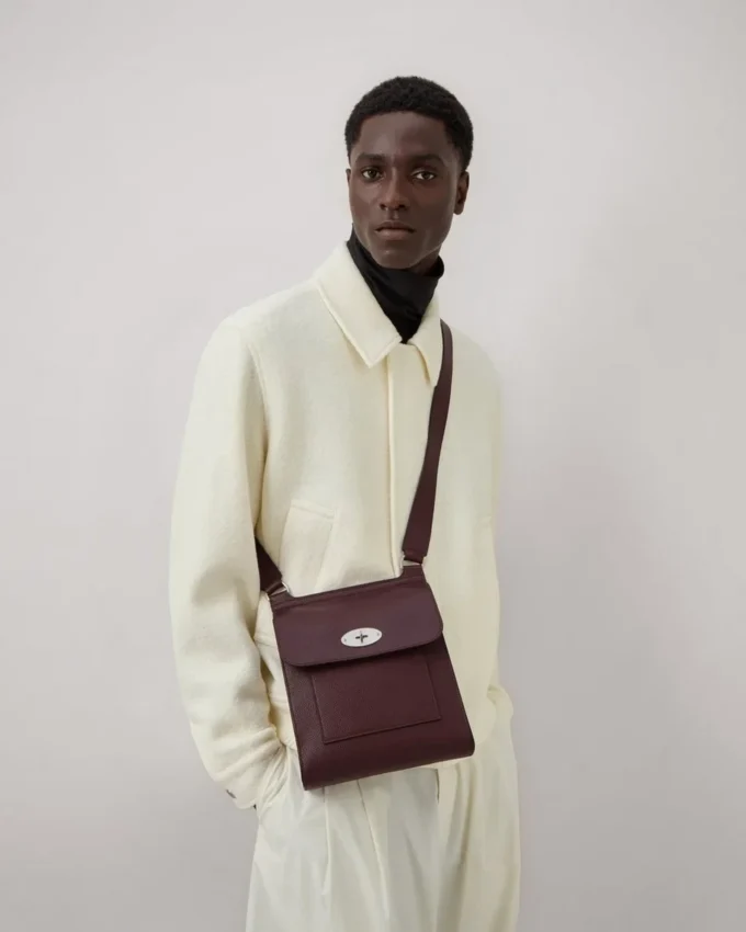 Antony Black Cherry Small Classic Grain Women