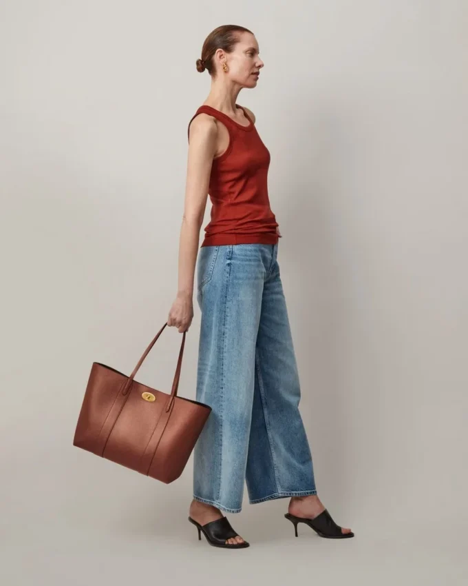 Bayswater Tote in Oak Small Classic Grain Shoulder Bag Mulberry