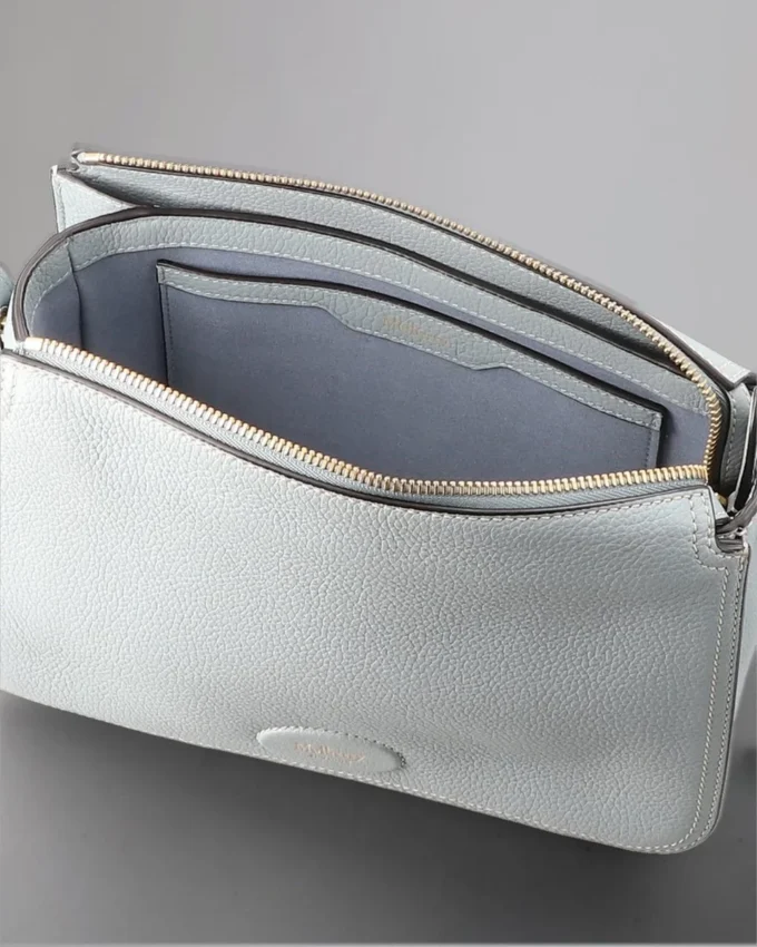 Billie Pre-Loved Cloud Small Classic Grain Pre-Loved Bags