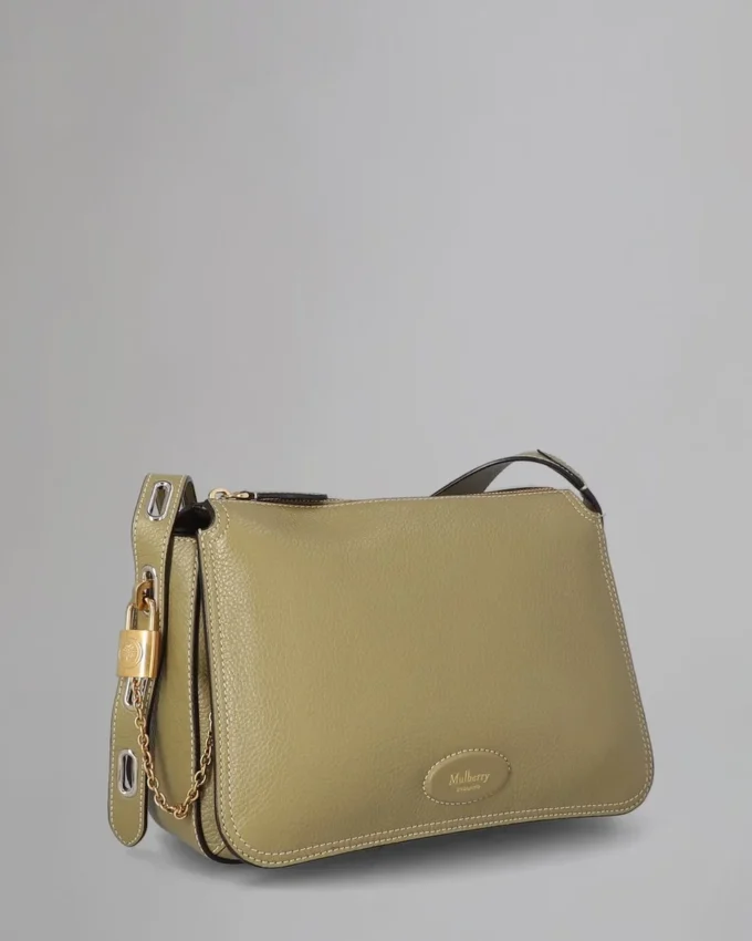 Billie Pre-Loved Summer Khaki Small Classic Grain