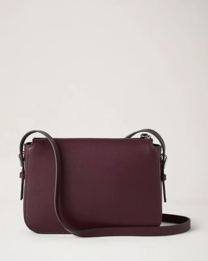 Clovelly Pouch Black Cherry Micro Classic Grain