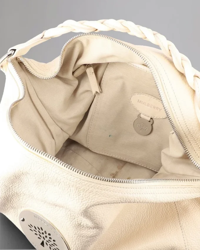 Daria Hobo Pre-Loved Marshmallow White Soft Spongy