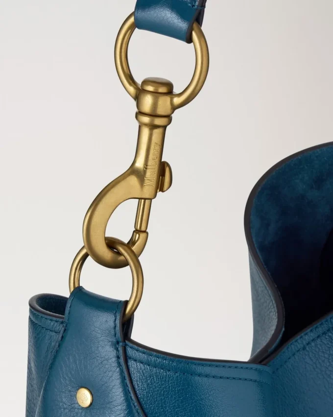 Hackney Shoulder Bag out of the Blue High Shine Leather