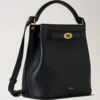 Islington Bucket Black Small Classic Grain Women