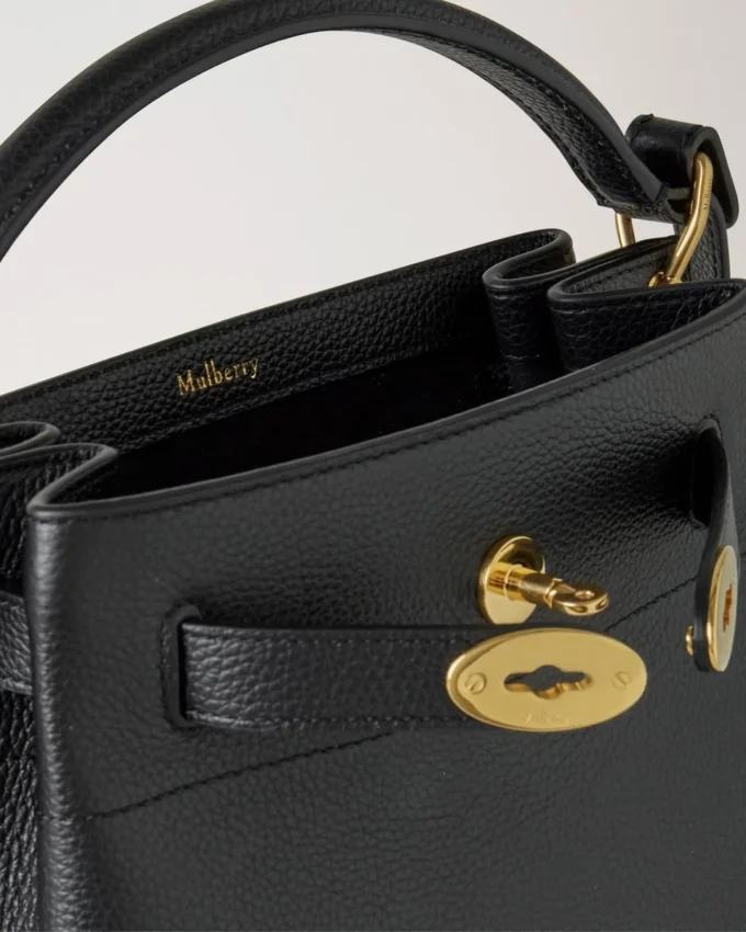 Islington Bucket Black Small Classic Grain Women