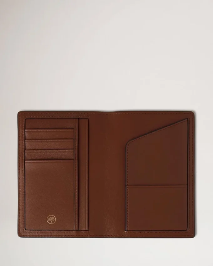 Passport Cover Oak Two-Tone Small Classic Grain