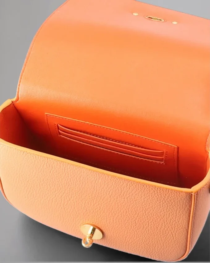 Small Darley Satchel Pre-Loved Apricot Small Classic Grain
