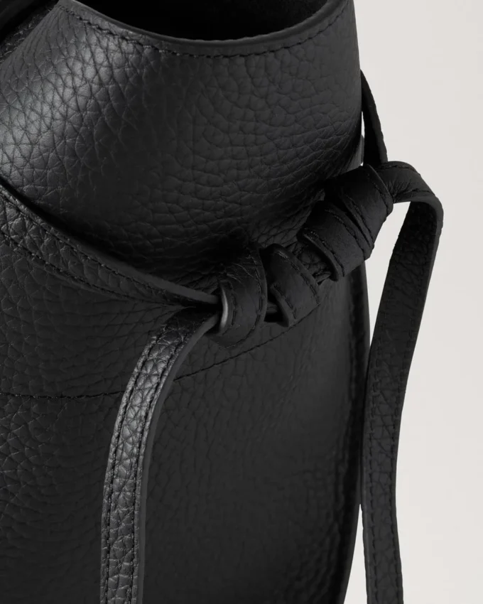 Soft Bayswater Black Heavy Grain Women